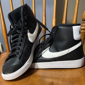 Nike Black and White Sneakers